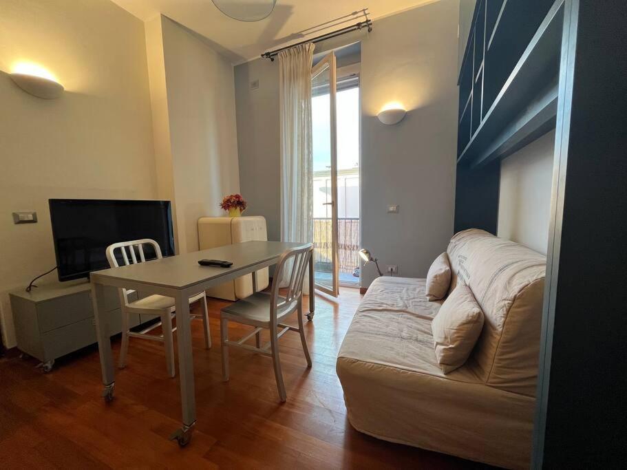 Appartamento Chicco In Zona Elegante Milan Exterior photo